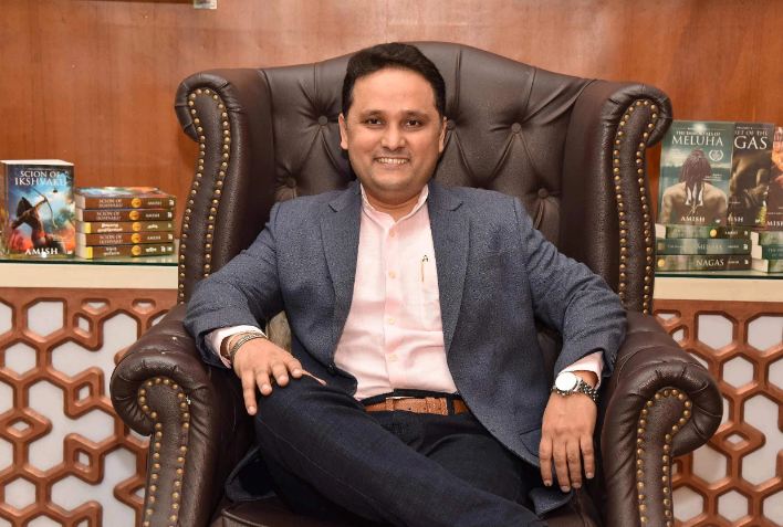 How to Contact Amish Tripathi: Phone Number, Contact, Whatsapp, Fanmail Address, Email ID, Website