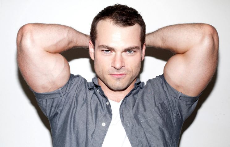 How to Contact Shawn Roberts: Phone Number, Contact, Whatsapp, Fanmail Address, Email ID, Website