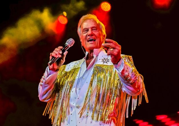 How to Contact Pat Boone: Phone Number